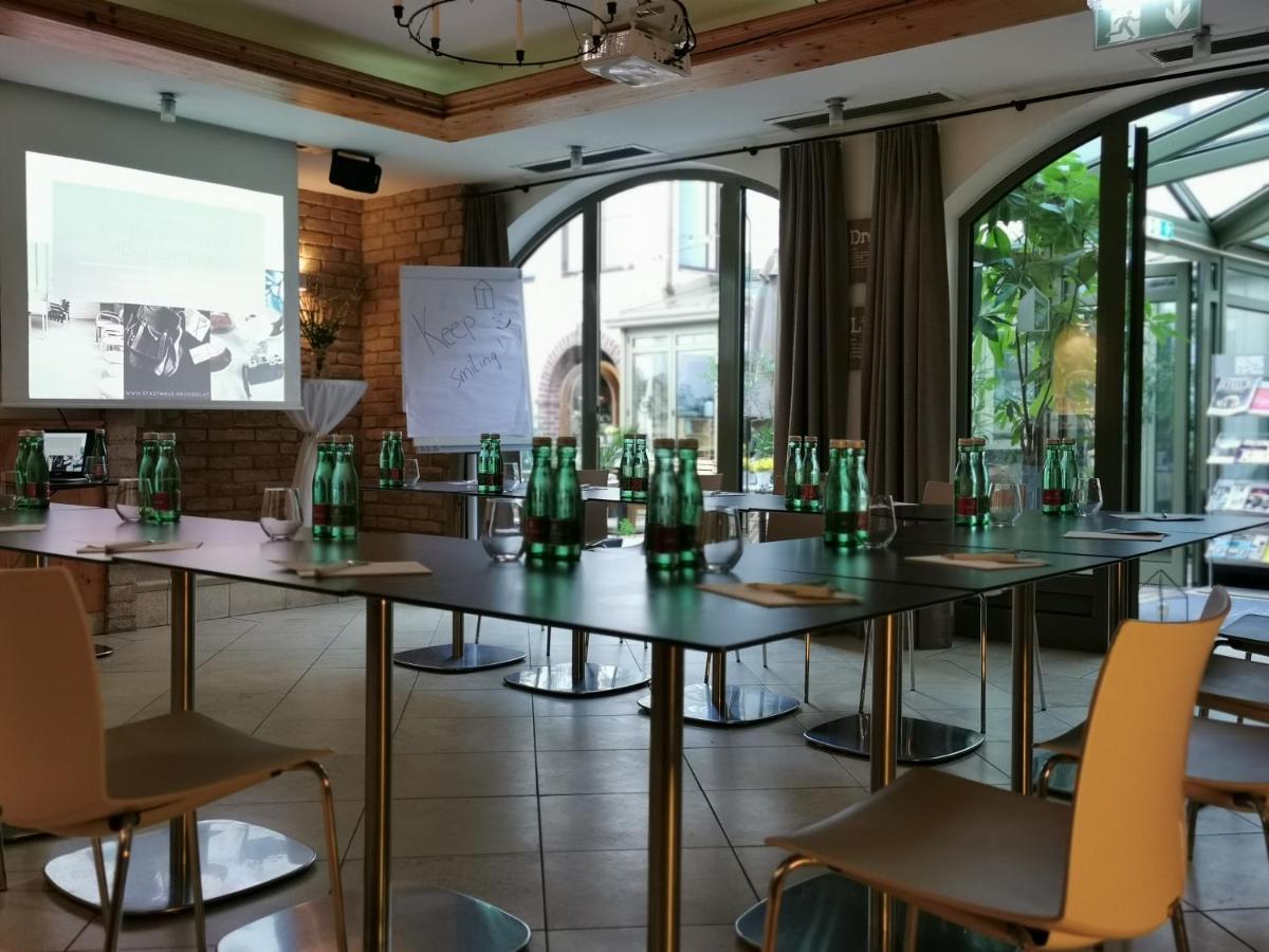 Das Stadthaus 네우시에들암시 외부 사진